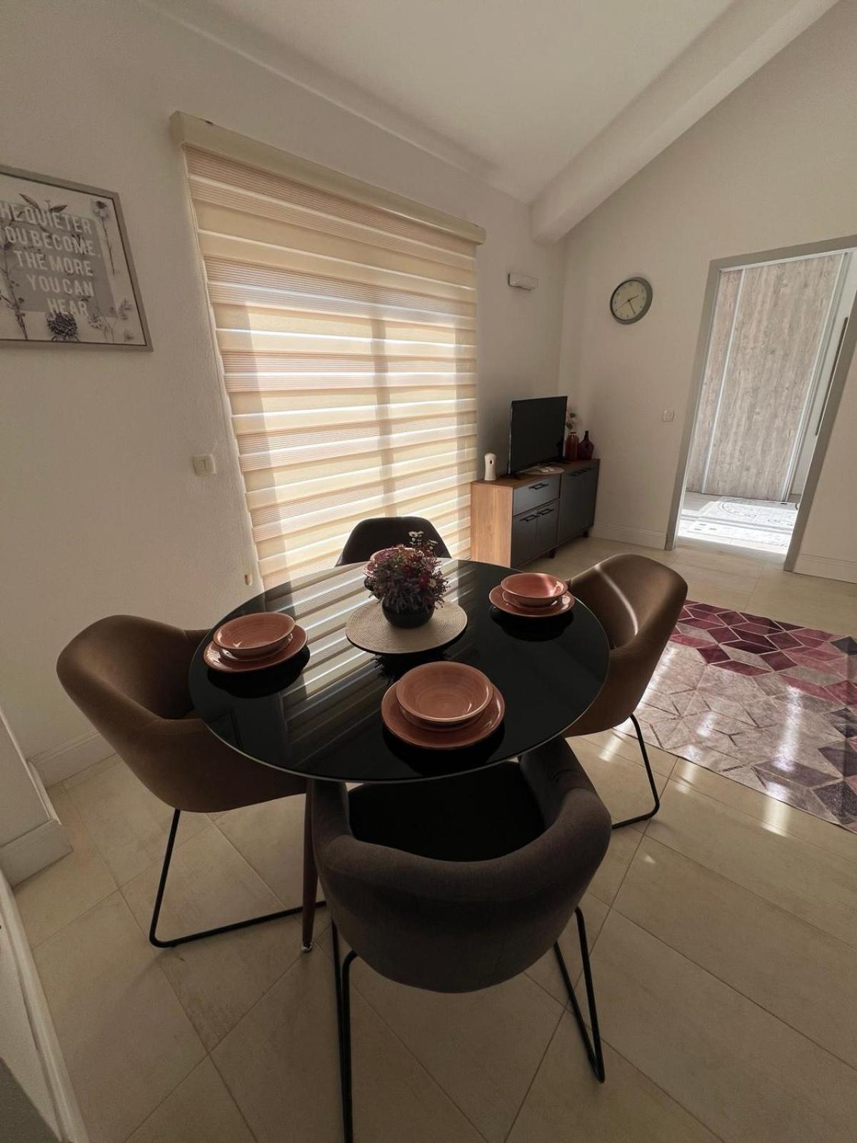 Casa Del Sole Lux Apartment Kotor Luaran gambar
